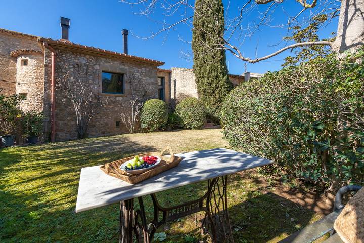 Casa rural para 8 personas, con Terraza y Jardín en Vilaür - 2