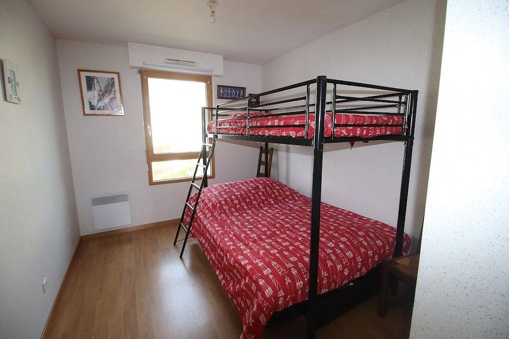 Apartamento entero, Quiet, bright apartment on the Brittany seafront, 1 minute's walk from the beach. in Port-Louis, Côte des Mégalithes