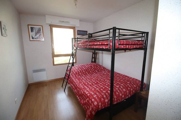 Ganze Wohnung, Quiet, bright apartment on the Brittany seafront, 1 minute's walk from the beach. in Port-Louis, Côte des Mégalithes