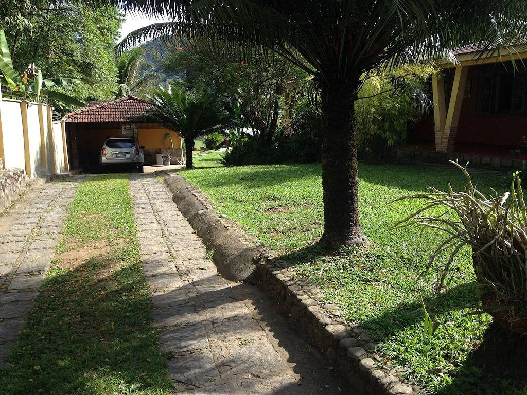 Schöne und angenehme Seite von Guedes mit 3000m2, möbliert, Parkplatz, sicher in Guapimirim, Rio de Janeiro (Bundesstaat)