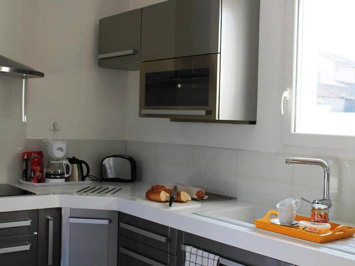 Location de vacances pour 11 personnes, avec piscine et jardin à Rousson - 2