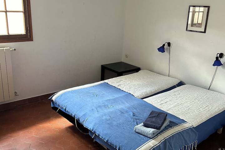 Location de vacances pour 12 personnes, avec jardin et jacuzzi à Signes - 4