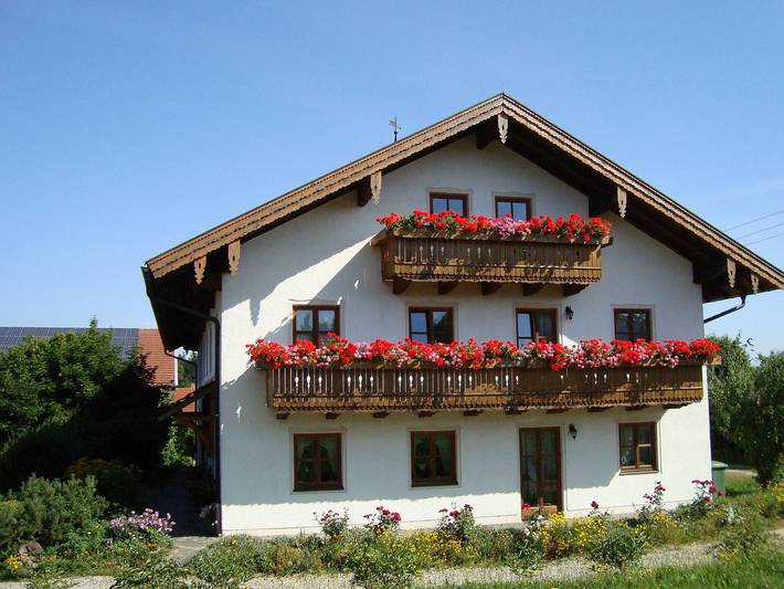 Ferienwohnung für 6 Personen, mit Balkon und Terrasse sowie Garten