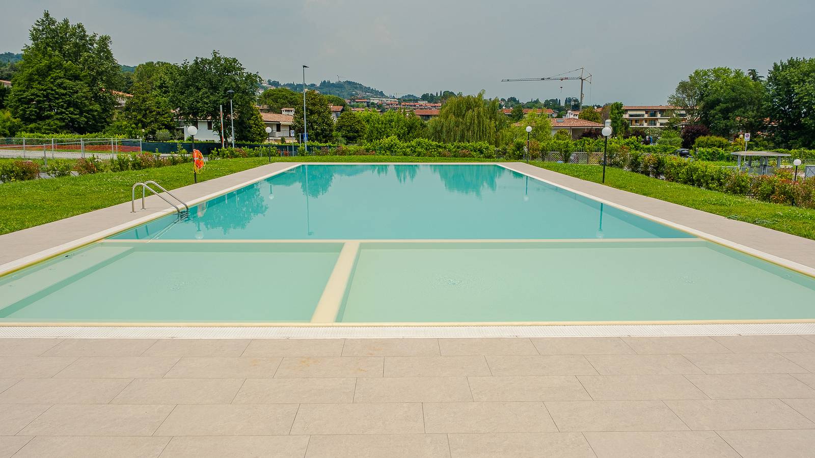 Ganze Wohnung, Ferienwohnung für 3 Personen mit Pool in Padenghe sul Garda, Gardasee-Berge