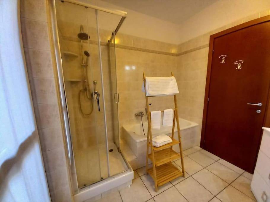 Appartement entier, Appartamento Ottoarchi in Ferrere, Province d'Asti