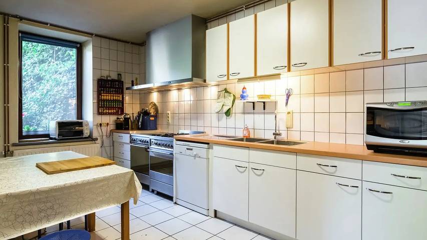 Location de vacances pour 24 personnes, avec jardin à Rendeux - 2