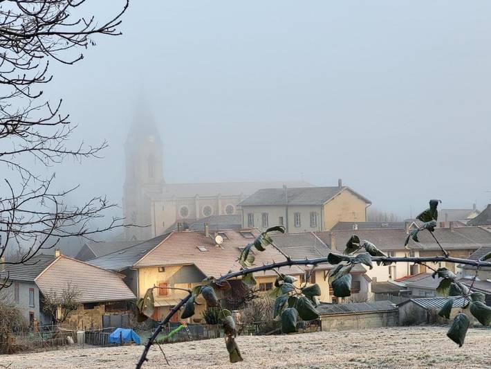 Gîte pour 2 personnes, avec terrasse et jardin à Saint-Siméon-de-Bressieux - 4