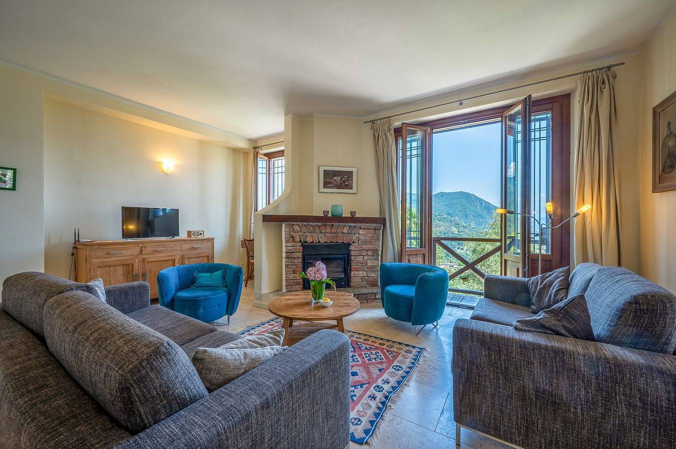 Ambra Ferienvilla mit Whirlpool in Menaggio, Gemeinde Menaggio