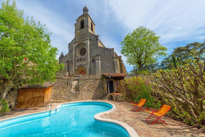 Maison de vacances pour 11 personnes, avec Terrasse et Jardin ainsi que Piscine et Vue à Figeac