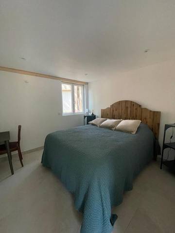 Gîte pour 4 personnes, avec piscine ainsi que vue et jardin, animaux acceptés à Ars-sur-Formans