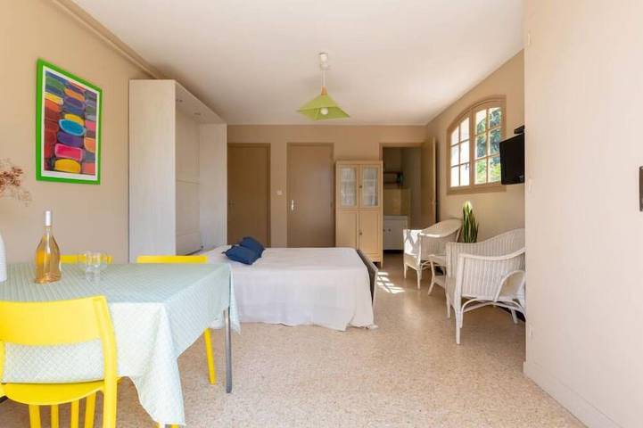 Gîte pour 2 personnes, avec terrasse, animaux acceptés dans l'Ayguade - 4