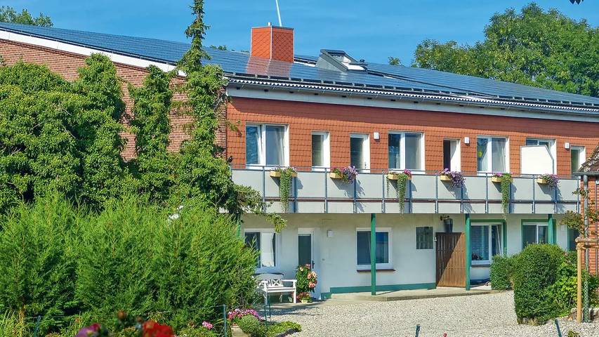Ferienwohnung für 4 Personen, mit Garten und Balkon in Klausdorf