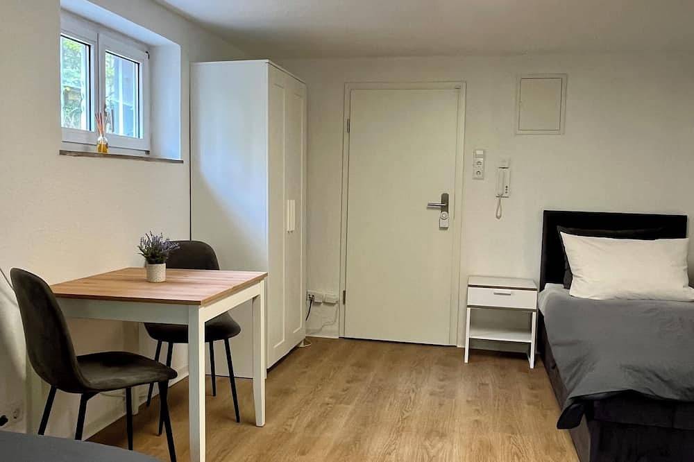 Entire apartment, 05 Central & quiet with Smarttv in Fellbach, Rems-Murr-Kreis