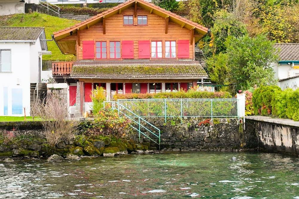 Vacation House for 8 Guests in Saint-Gingolph, Lake Geneva