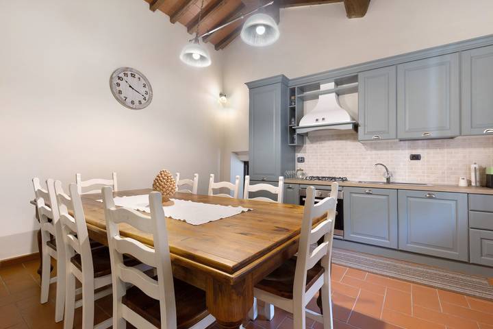 Villa 'Casa Padronale Podere La Carbonaia' with Private Terrace, Shared Garden, and Wi-Fi in Vicchio, Firenze Provinsen