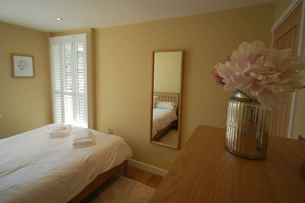 Entire apartment, Jack's Stay, Salcombe,  S.Devon - Stylish apartment in peaceful private location in Salcombe, South Devon