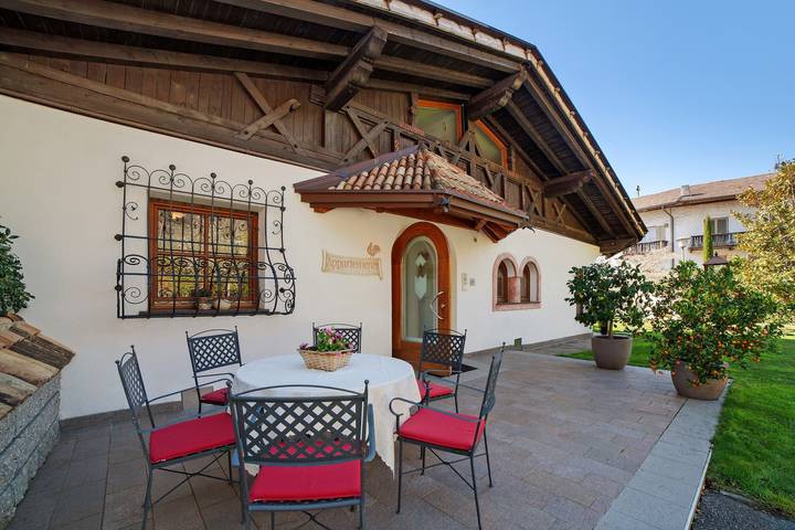 Appartamento intero, Appartamento 'Grafensteiner' con balcone esposto a sud/estl terrazza e giardino condiviso e Wi-Fi in Oberplars, Lagundo