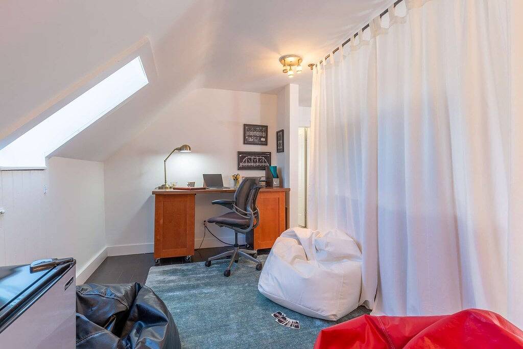 Friendship House: 5 Minuten zu Fuß ins Zentrum von Salem: Restaurants, Pubs & Museen, Gourmetküche, Parkplatz in Salem (MA), Essex County (MA)