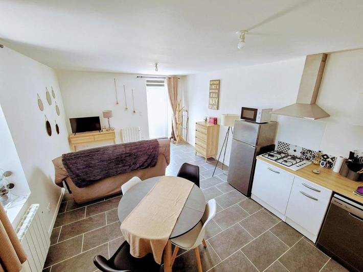 Gîte pour 4 personnes, avec terrasse et jardin à Chambretaud - 3