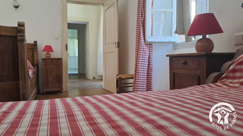 Gîte pour 6 personnes, avec terrasse, animaux acceptés à Ambialet - 3