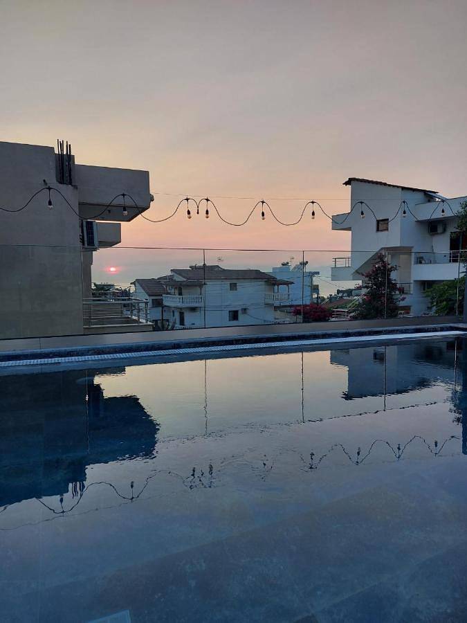 Ferienwohnung für 3 Personen, mit Pool und Garten sowie Ausblick in Albanien