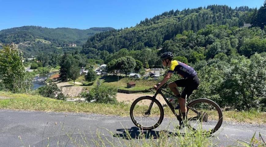 Location de vacances pour 2 personnes, avec jardin et terrasse, animaux acceptés à Le Cheylard - 2