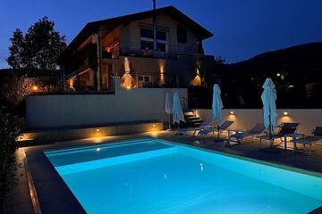 Ferienhaus für 10 Personen, mit Terrasse und Garten sowie Pool in Costermano