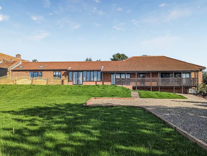 Cottage for 10 people, with garden in Suffolk