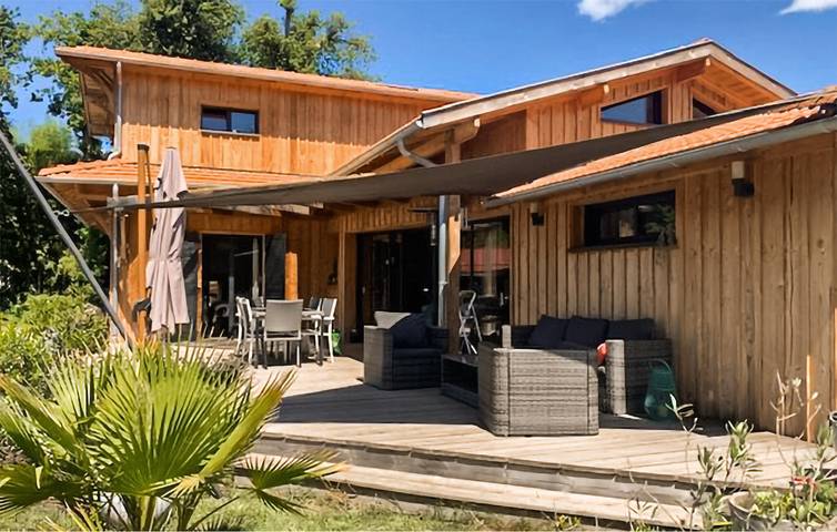 Ferienhaus für 8 Personen, mit Garten und Pool sowie Terrasse - 1