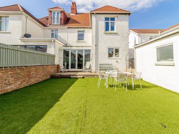 Holiday Home for 8 People in Porthcawl, Bridgend region, Photo 1