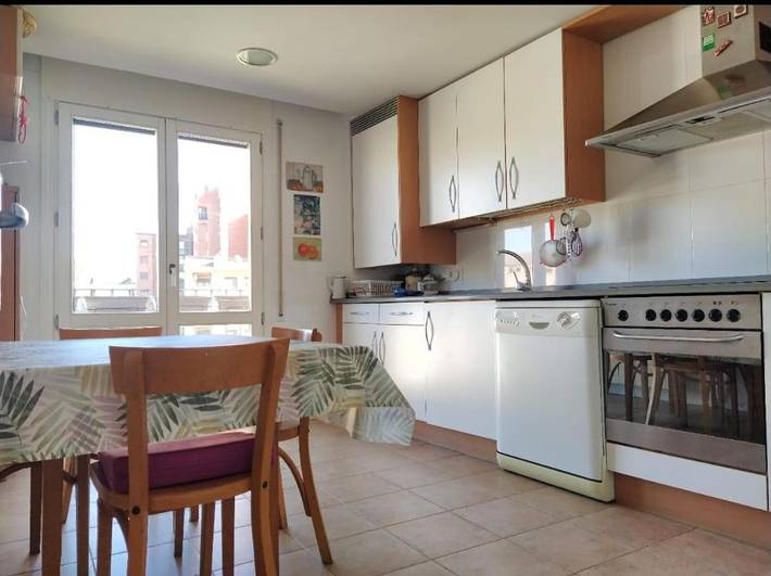 Gîte pour 8 personnes, avec terrasse et jacuzzi à Barbastro - 4
