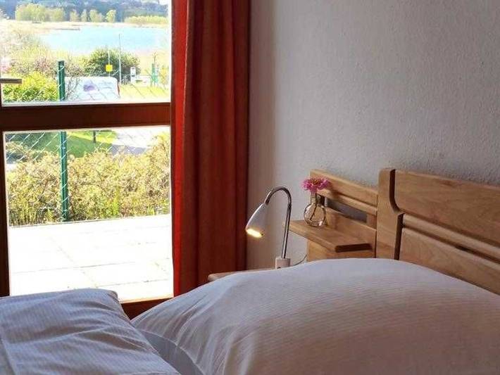 Ferienwohnung für 3 Personen, mit Garten und Seeblick sowie Terrasse in Seedorf (Sellin)