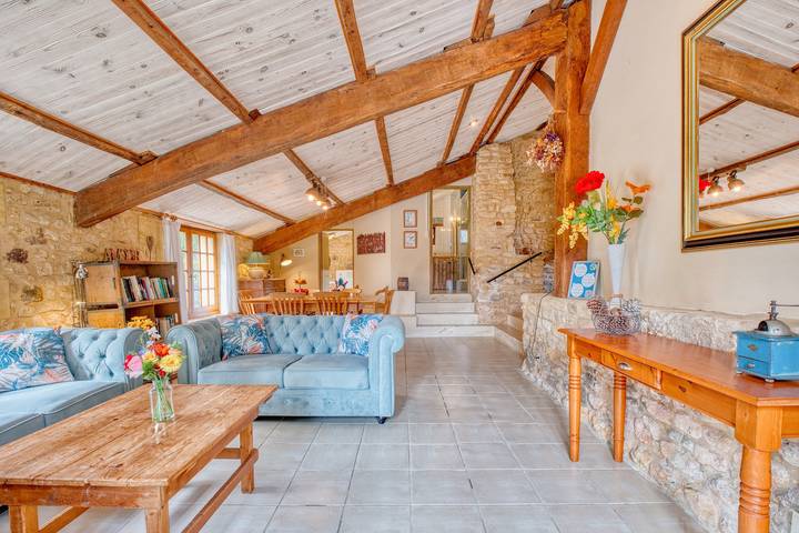 La Bergerie – Casa con encanto y piscina compartida in Le Buisson-de-Cadouin, Périgord Pourpre