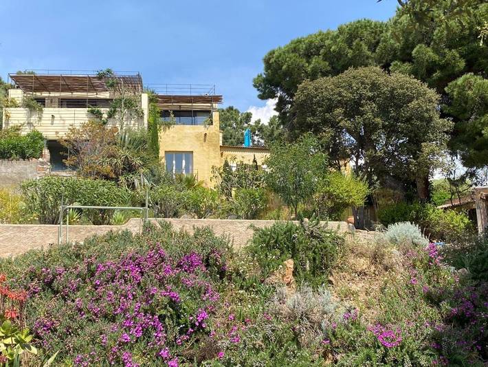 Appartement de vacances pour 4 personnes, avec piscine et vue ainsi que balcon et jardin