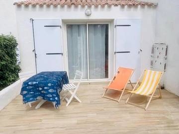 Gîte pour 4 personnes, avec jardin dans Plage des sables d'or