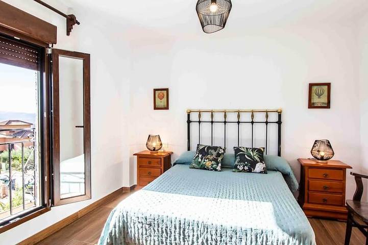 Casa rustica con chimenea y wifi in Nigüelas, Provincia de Granada