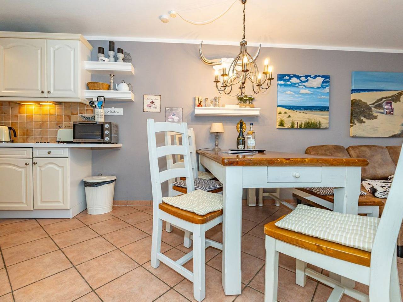 Haus Tinchen - Ferienhausteil für 6 Personen mit Garten in Stadt- und strandnähe in Westerland, Sylt (Gemeinde)