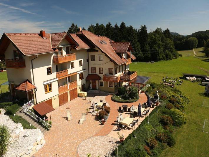 Ferienwohnung für 2 Personen, mit Terrasse und Garten