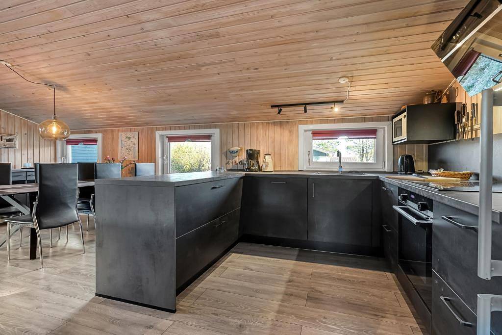 Schönes Ferienhaus für 8 – Mit Sauna, Whirlpool und schöner Terrasse in Nørhede Vest, Ulfborg