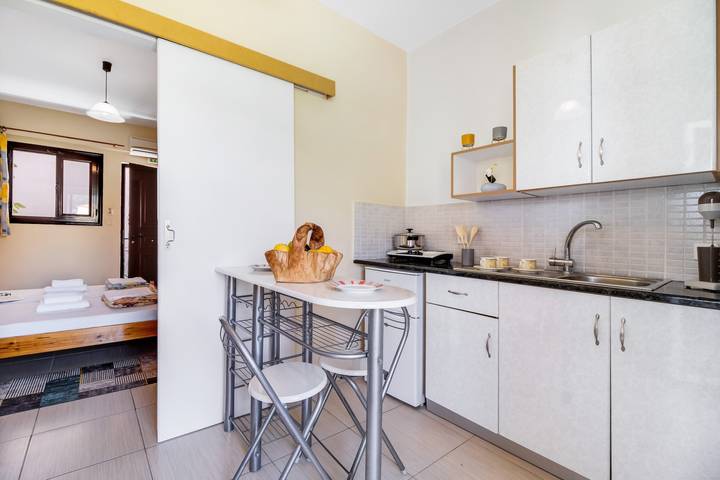Hel studio-lejlighed, Studio Apartment 'Aias' with Sea View, Wi-Fi and Air Conditioning in Vasiliki, Grækenland