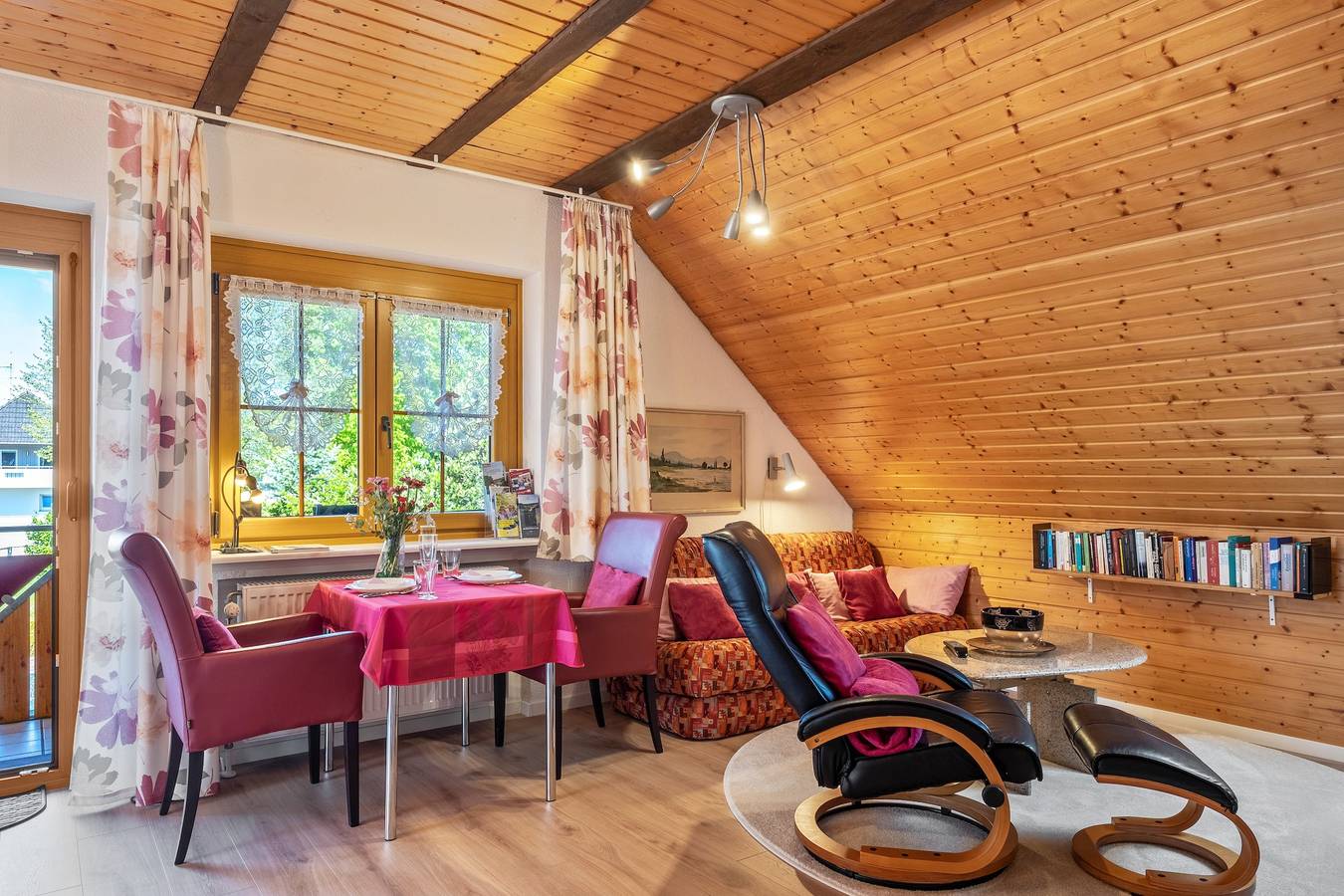 Ganze Wohnung, Ferienwohnung 'Feldberg' mit Bergblick, Gemeinschaftsterrasse und Wi-Fi in Kappel (Lenzkirch), Lenzkirch