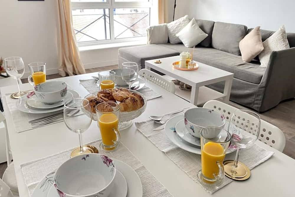 Entire apartment, Modern City Centre Apartment | High Speed Internet in Northampton, Northamptonshire