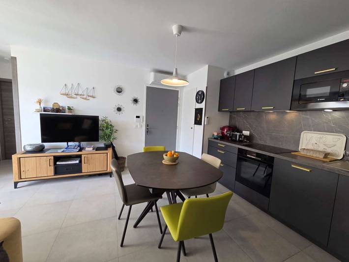 Apartamento entero, Apartamento, Ac y parking - 4 pers. in Sant Ambroggio, Lumio
