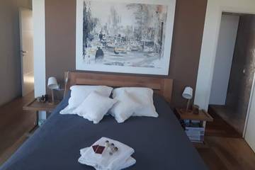 Villa for 13 Guests in Marseille, Marseille region, Picture 2