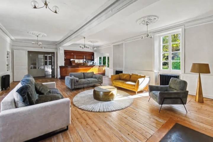 Location de vacances pour 12 personnes à Alvignac