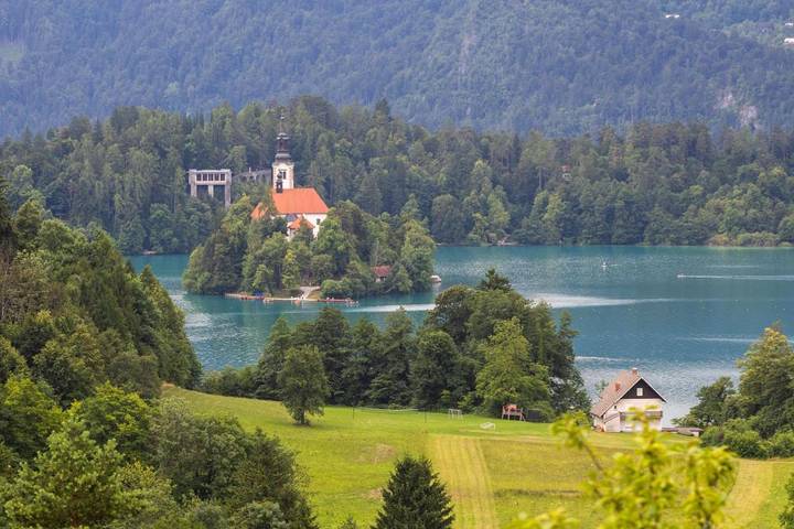 Ferienwohnung für 4 Personen, mit Ausblick und Seeblick sowie Terrasse