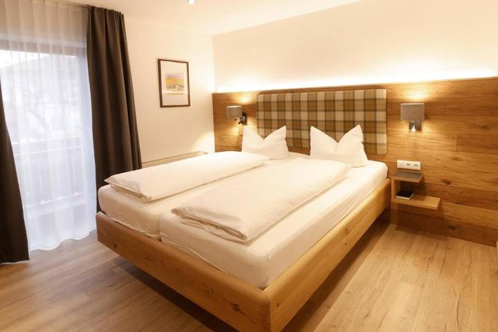Hotel für 2 Personen, mit Terrasse und Garten in Holzkirchen - 3