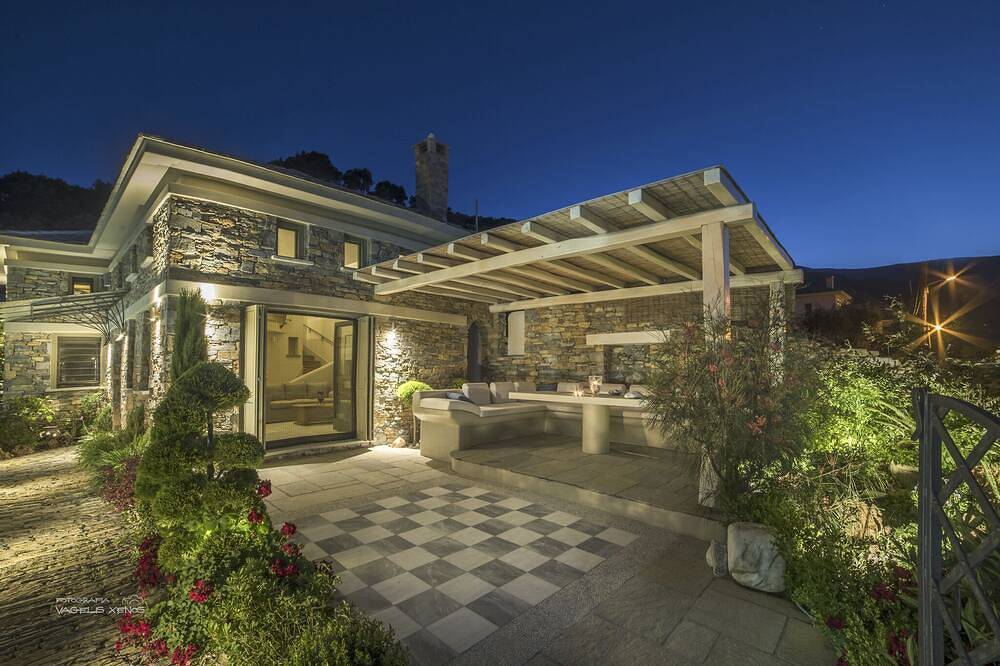 Casa vacanza a Zagora a partire da 304€ a notte