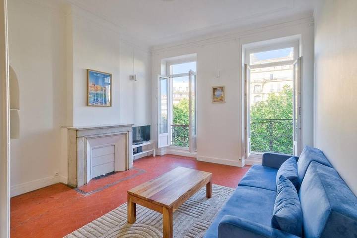 Gîte pour 6 personnes, avec vue dans Cinema Le Prado Marseille