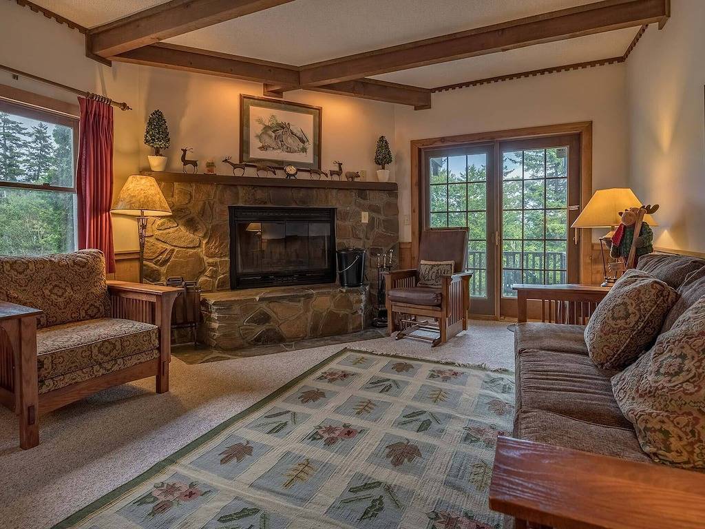 Ganze Wohnung, 2 Br: Whistlepunk 11 in Snowshoe, Greenbrier River